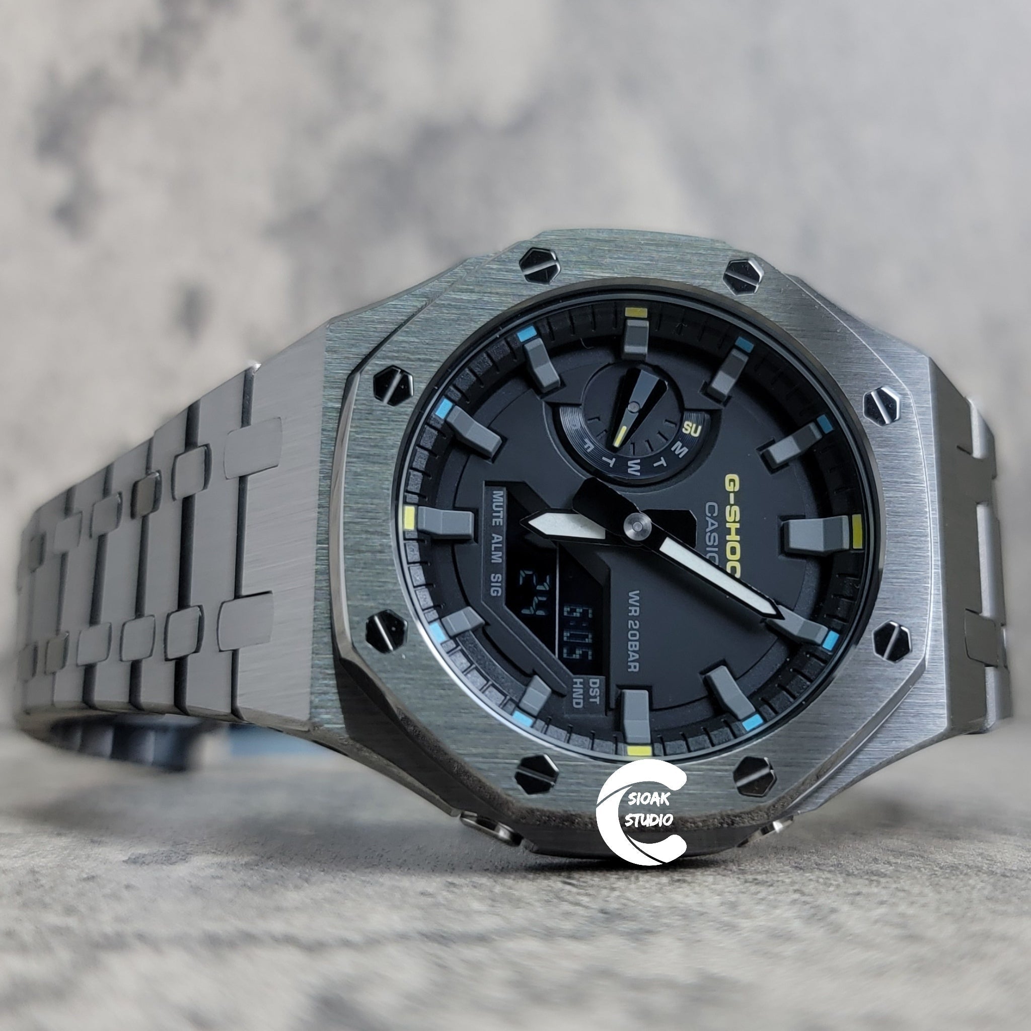 Casio G-Shock Gunmetal grey Resin case and band, stainless steel GA-200SH Casio G-Shock Metallic Color Silver Green Men main image 2