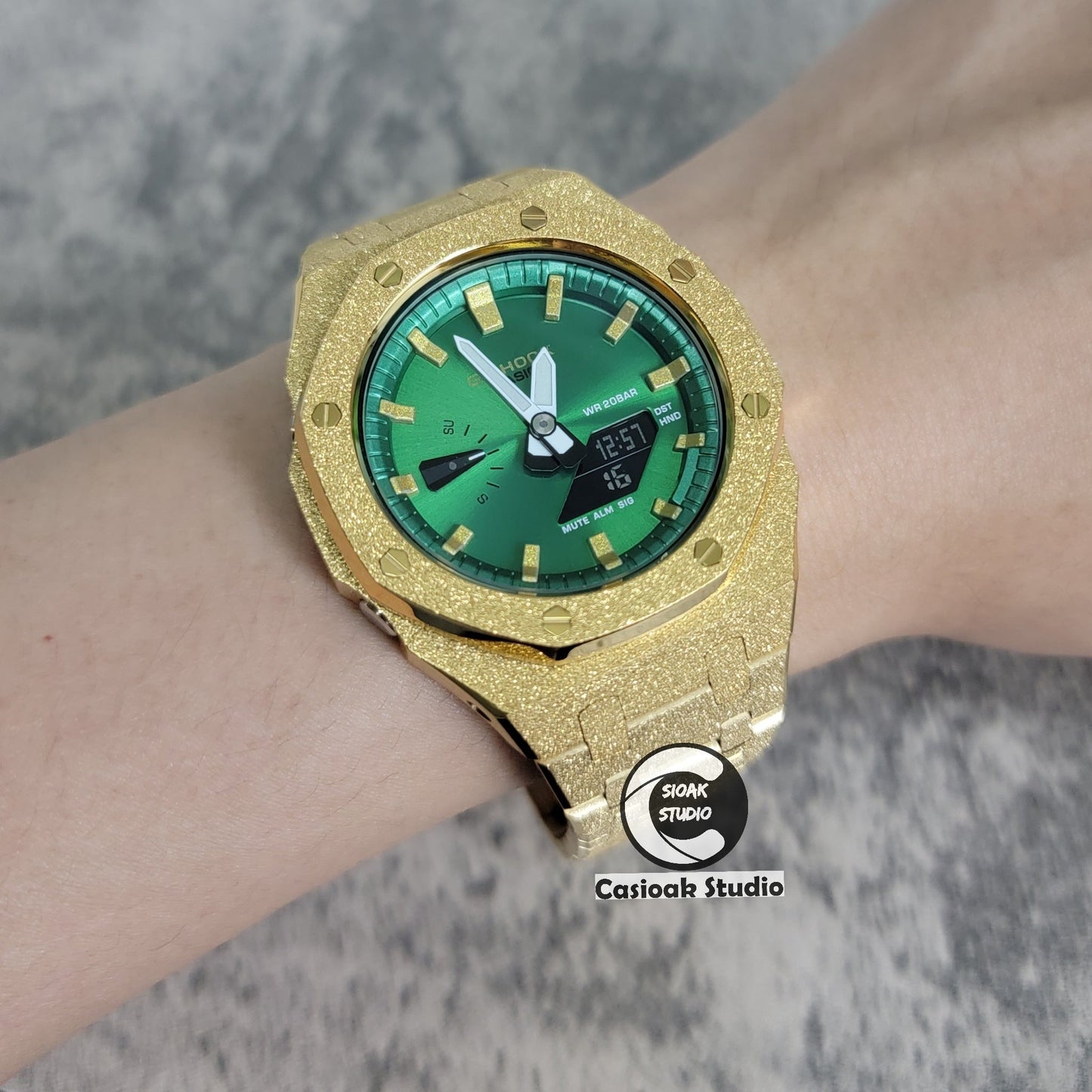 Casioak Mod Watch Frosted Glod Case Metal Strap Green Gold Time Mark Green Dial 44mm- Casioak Mod Casio G-Shock Royal Oak Custom Mens Luxury Watches Ga2100