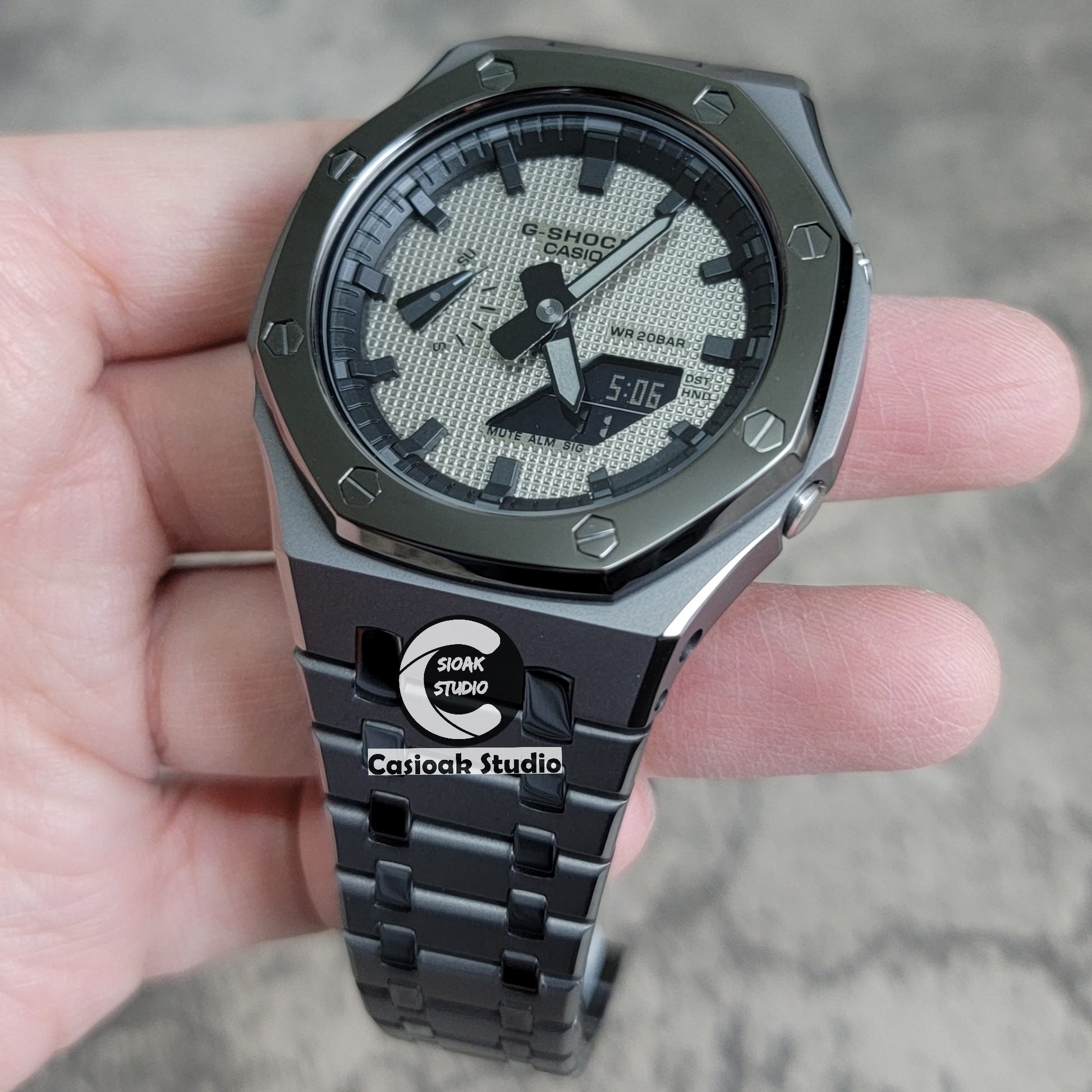 Casioak Mod Watch Polished Gray Case Metal Strap Black Time Mark Gray Waffle Dial 44mm - Casioak Studio