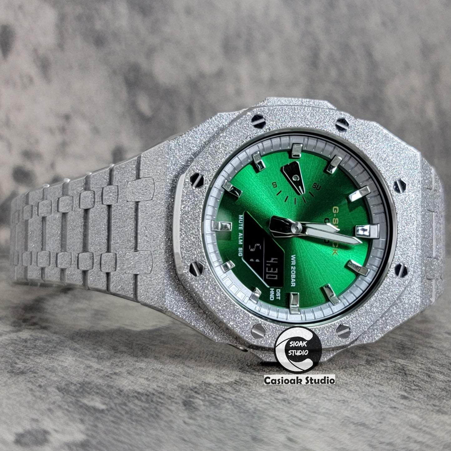 Casioak Mod Watch Frosted Silver Case Metal Strap Silver Time Mark Green Dial 44mm - Casioak Studio