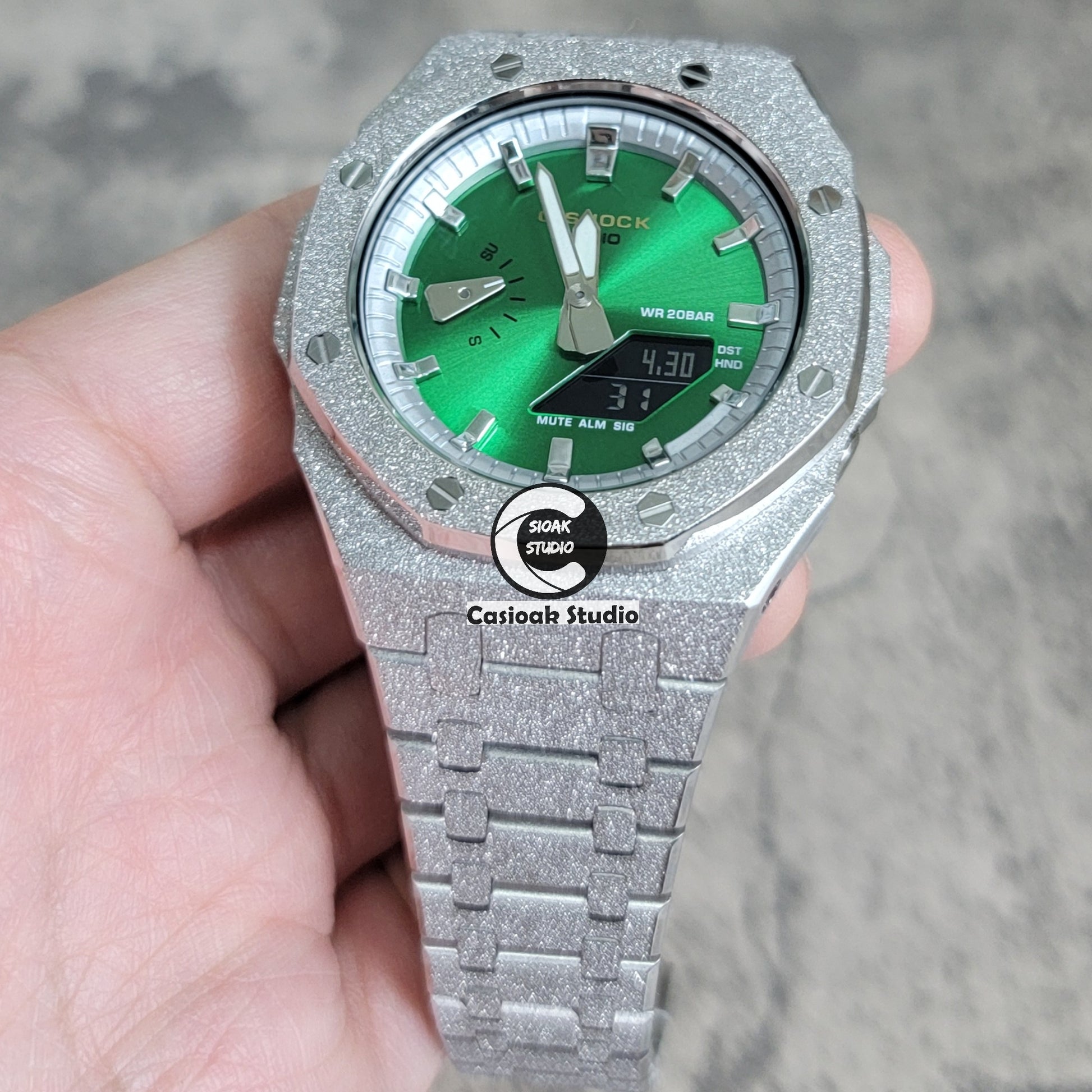 Casioak Mod Watch Frosted Silver Case Metal Strap Silver Time Mark Green Dial 44mm - Casioak Studio