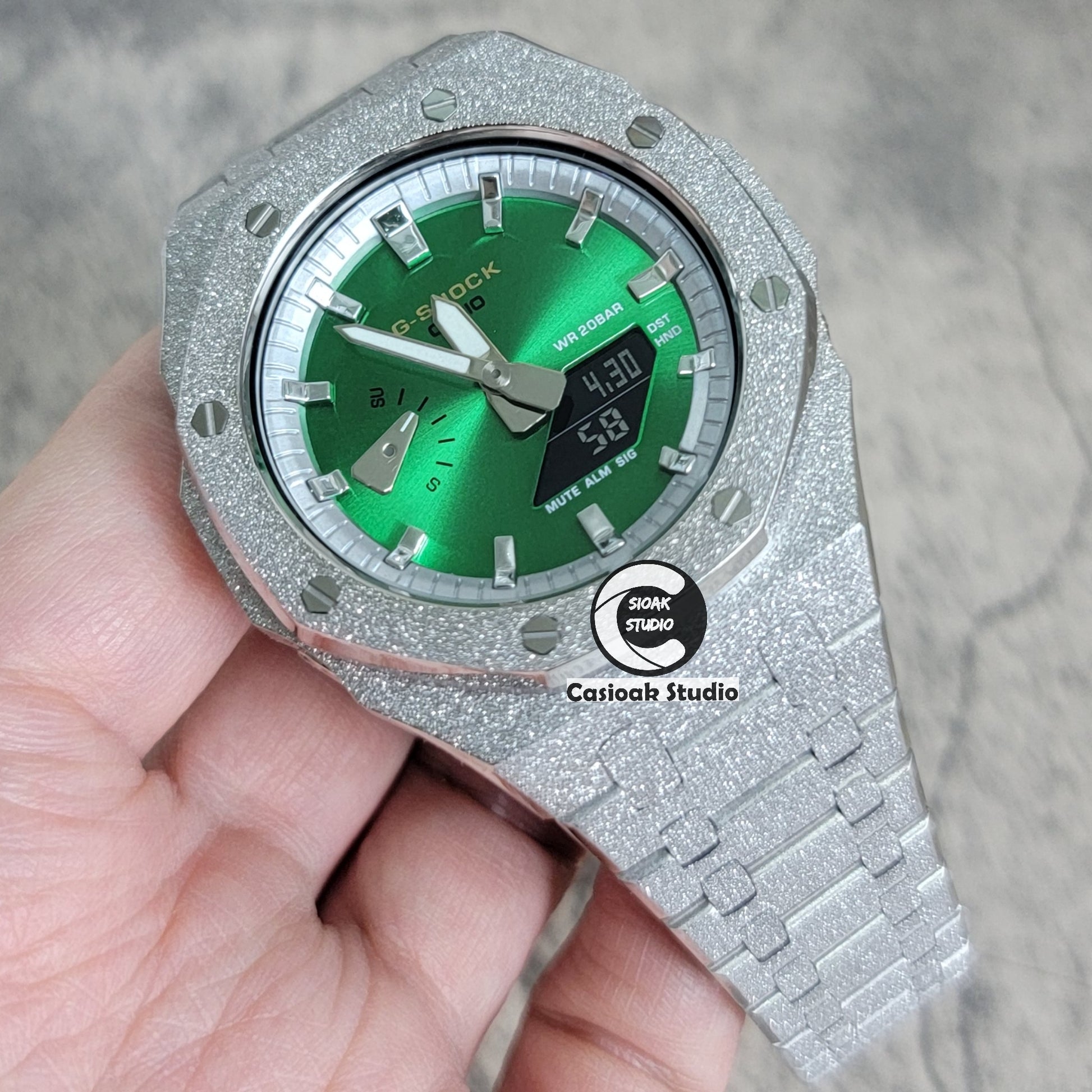 Casioak Mod Watch Frosted Silver Case Metal Strap Silver Time Mark Green Dial 44mm - Casioak Studio