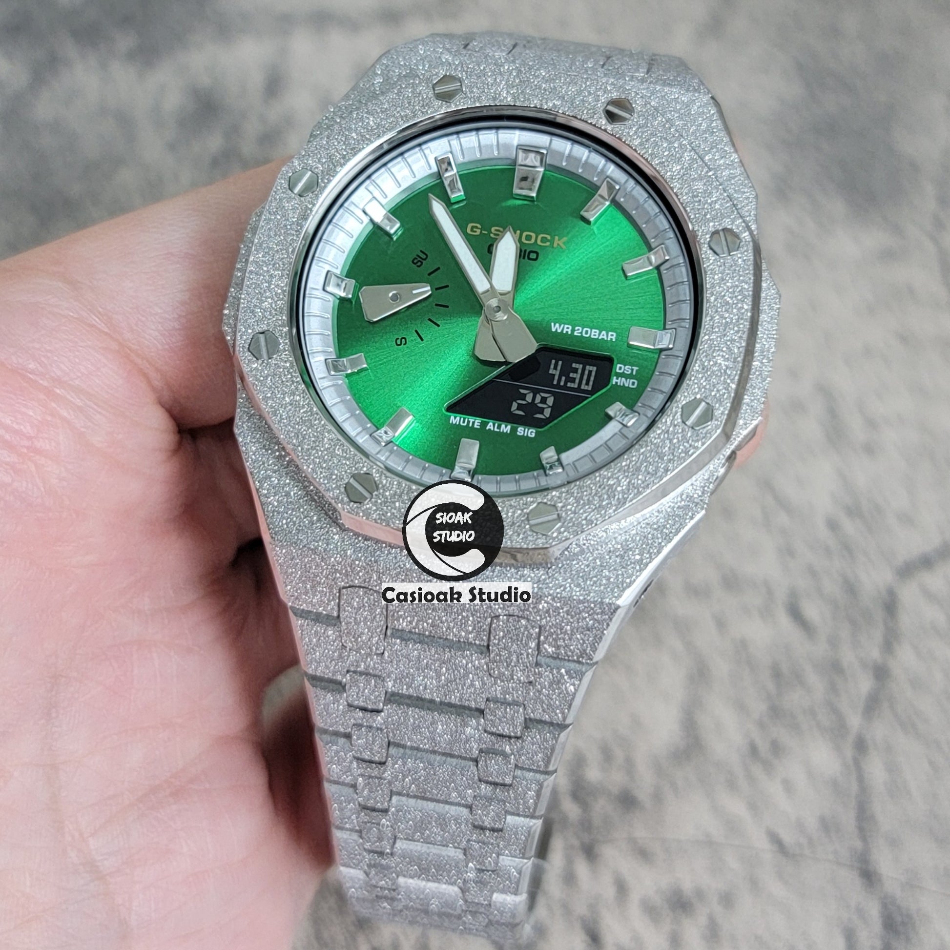 Casioak Mod Watch Frosted Silver Case Metal Strap Silver Time Mark Green Dial 44mm - Casioak Studio
