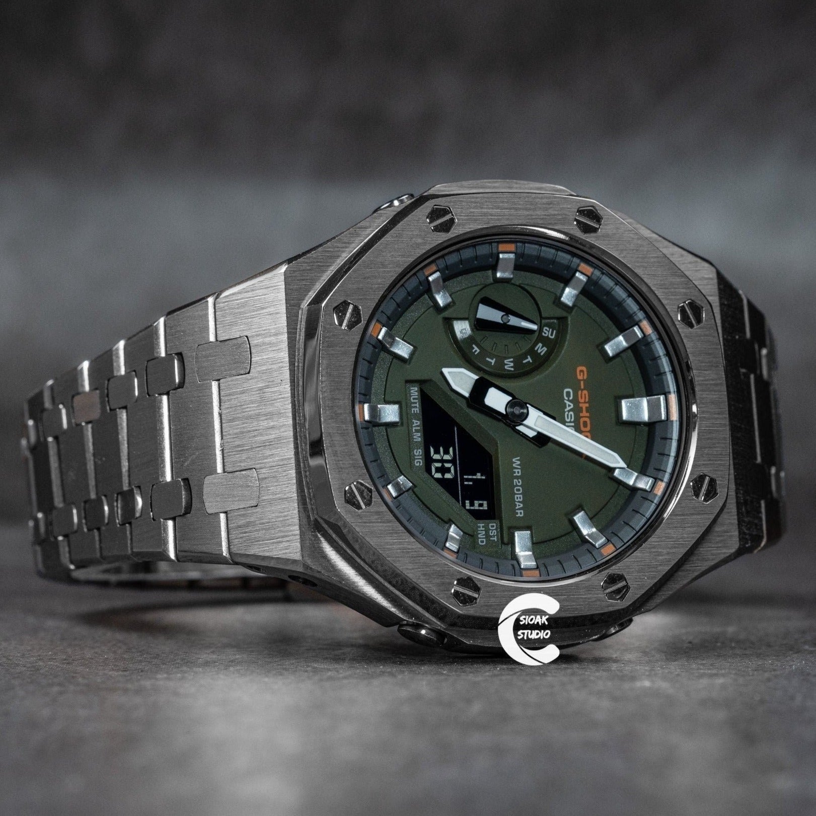 Casioak Mod Watch Gray Case Metal Strap Black Silver Time Mark Olive Dial 44mm - Casioak Studio