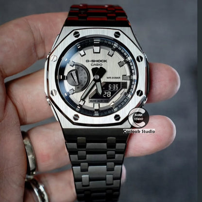 Orologio Casioak Mod Offshore Superior cassa argento cinturino in gomma bianca indicatori dell'ora bianchi e argento quadranti waffle bianchi 44mm