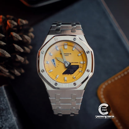 Orologio Casioak Mod Cassa Argento Cinturino in Metallo Indici Giallo Argento Quadranti Gialli Waffle 44mm