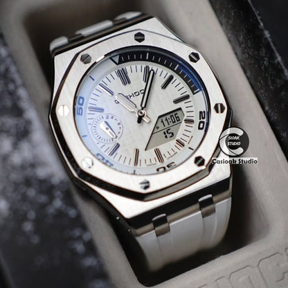 Casioak-Mod-Uhr, Offshore Superior, silbernes Gehäuse, weißes Kautschukarmband, weiße und silberne Zeitanzeigen, weiße Waffel-Zifferblätter, 44 mm