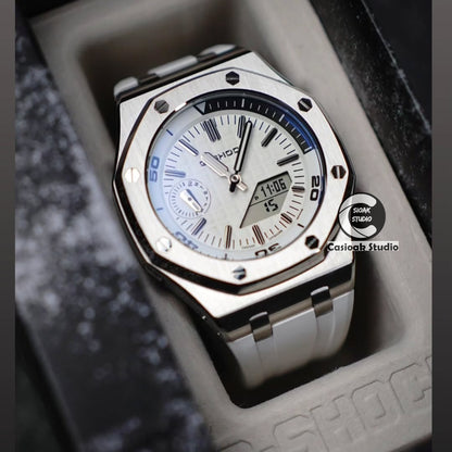 Casioak-Mod-Uhr, Offshore Superior, silbernes Gehäuse, weißes Kautschukarmband, weiße und silberne Zeitanzeigen, weiße Waffel-Zifferblätter, 44 mm