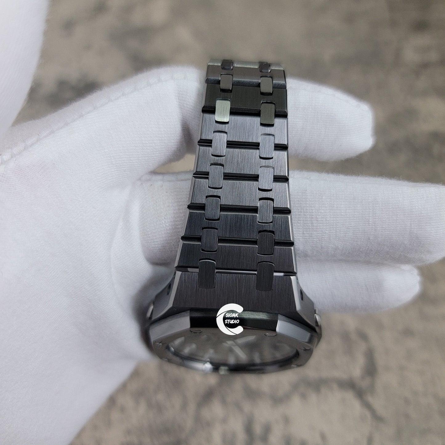 Casioak Mod Watch Gray Case Metal Strap Black Light Gray Time Mark Black Dial 44 mm - Casioak Studio