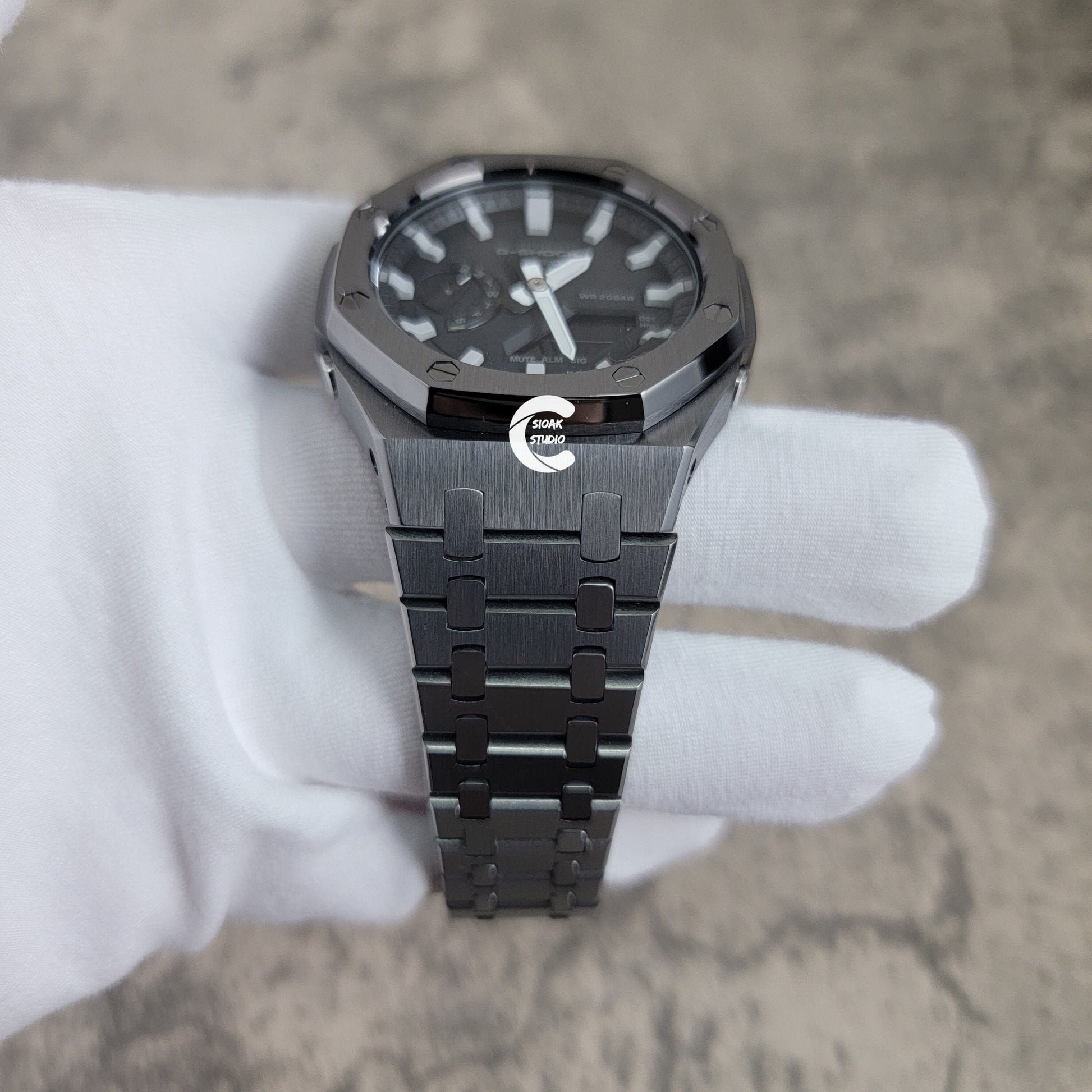 Casioak Mod Watch Gray Case Metal Strap Black Light Gray Time Mark Black Dial 44 mm - Casioak Studio